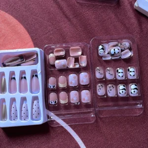 Press on nails